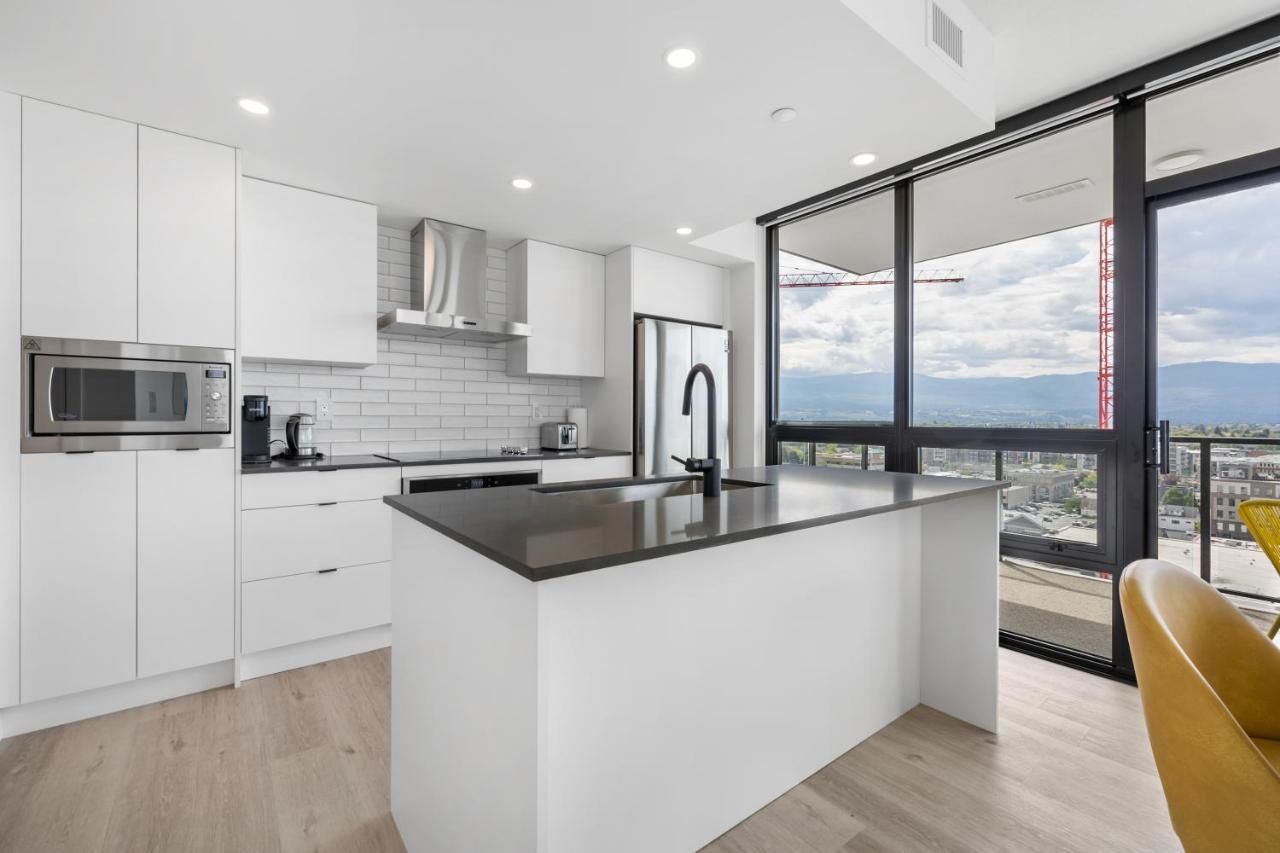 Brand New Luxury Downtown Near The Beach #13 Kelowna Exterior foto
